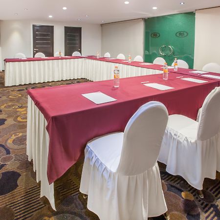 Crowne Plaza Toluca - Lancaster By Ihg Hotel Exterior photo