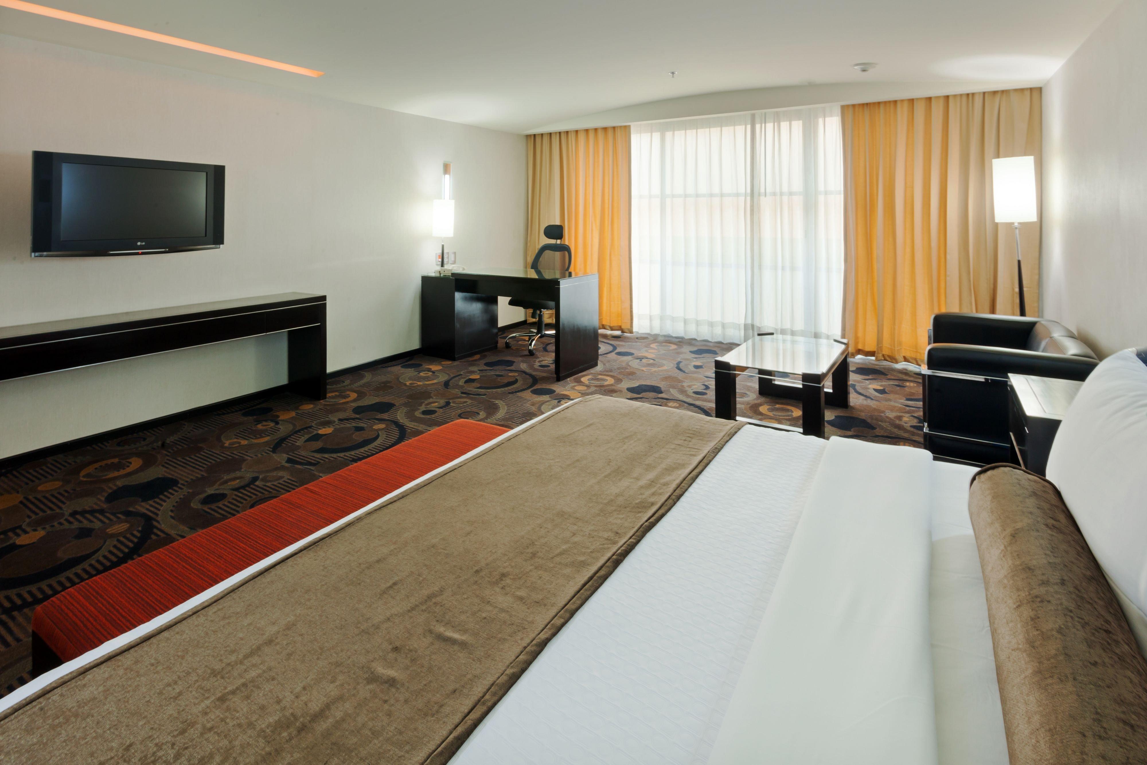 Crowne Plaza Toluca - Lancaster By Ihg Hotel Exterior photo
