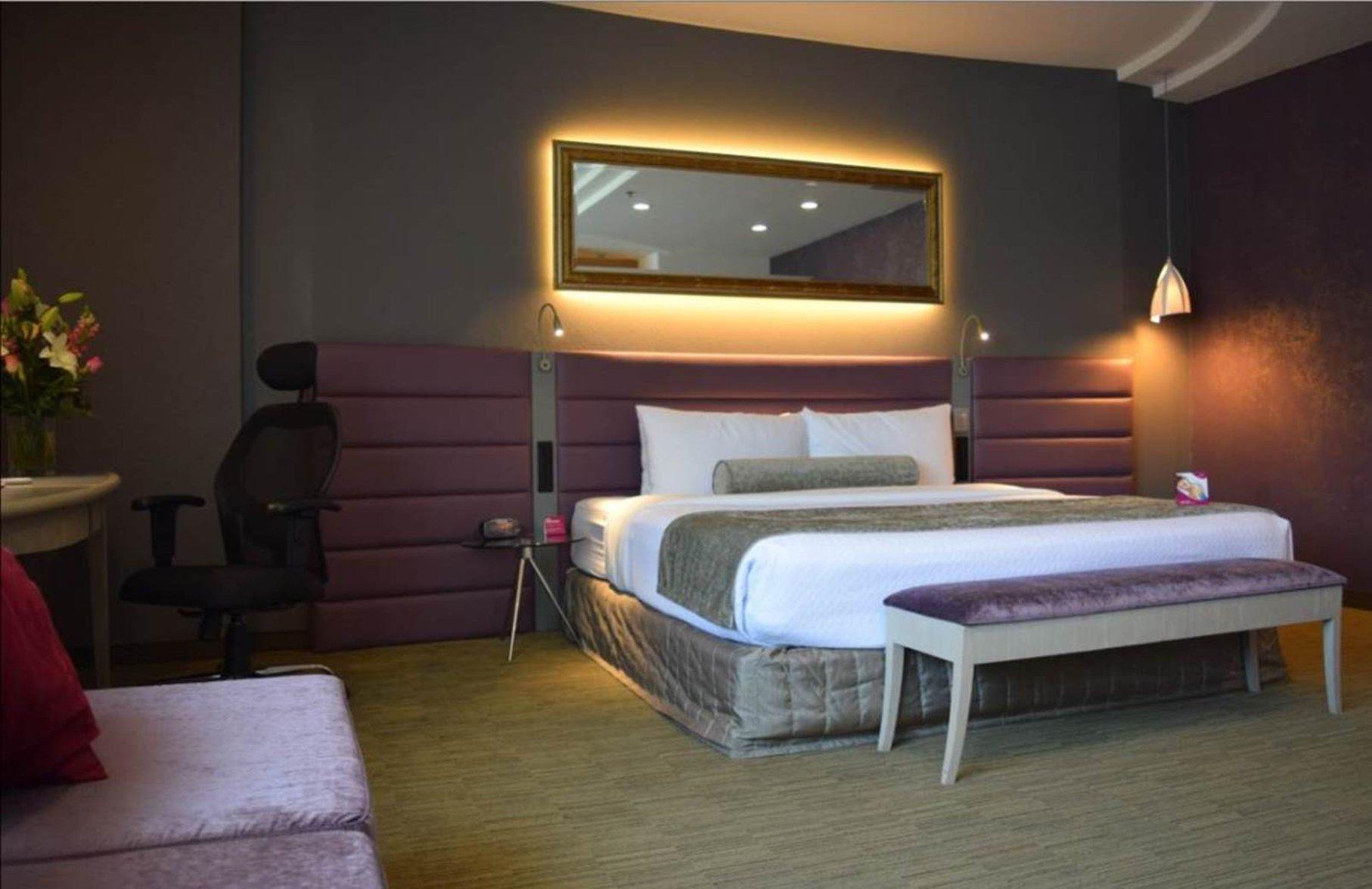 Crowne Plaza Toluca - Lancaster By Ihg Hotel Exterior photo