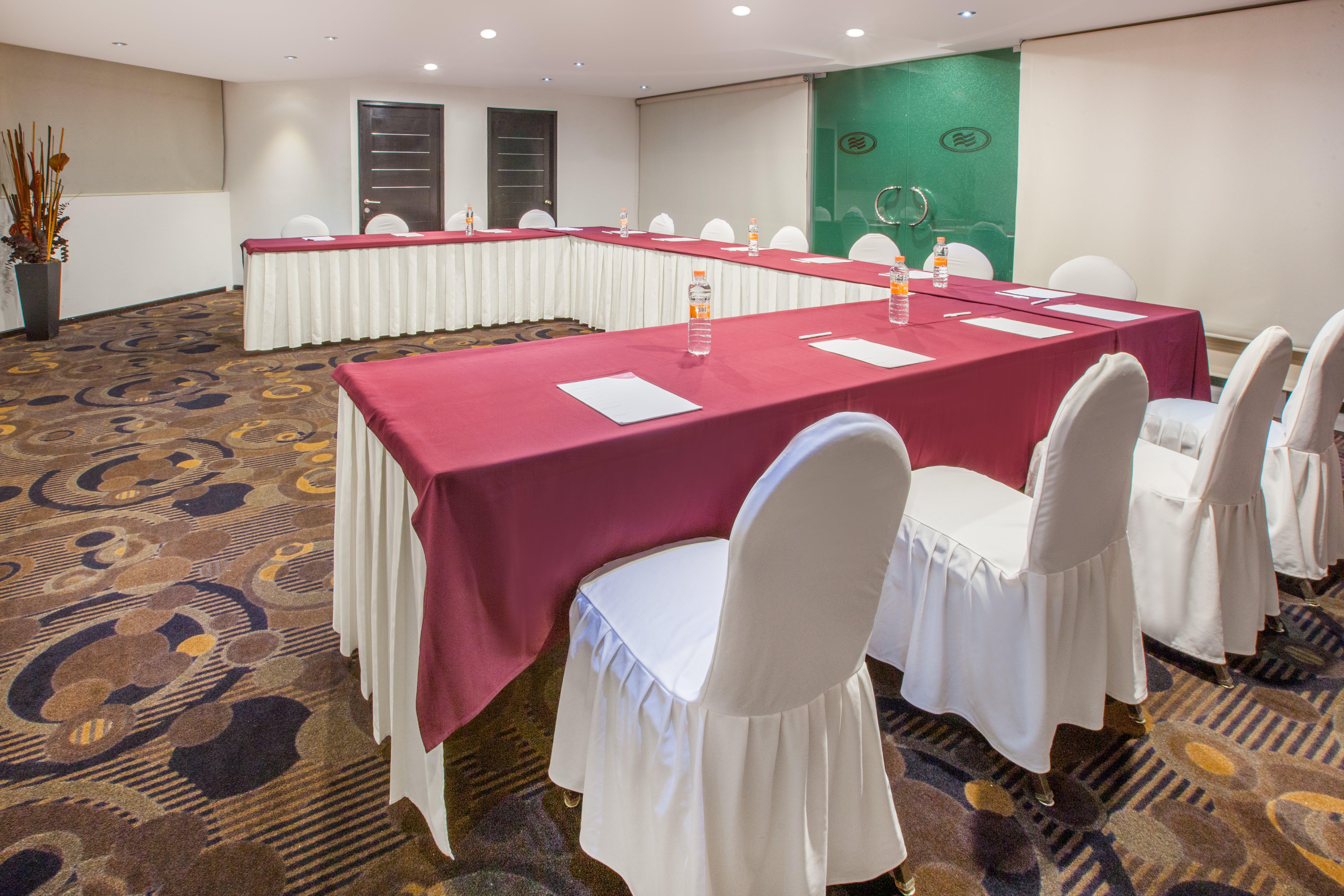 Crowne Plaza Toluca - Lancaster By Ihg Hotel Exterior photo