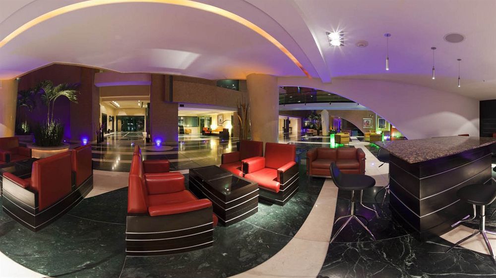 Crowne Plaza Toluca - Lancaster By Ihg Hotel Exterior photo
